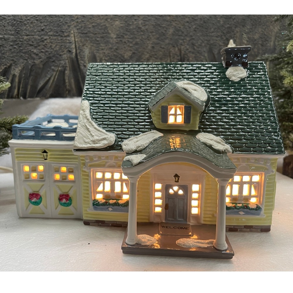 Department 56 Snow Village NORTH CREEK COTTAGE 5120-9 Christmas Ceramic House